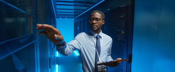 How to Build the Fast Data Storage Server – Software and Hardware Caching Approaches