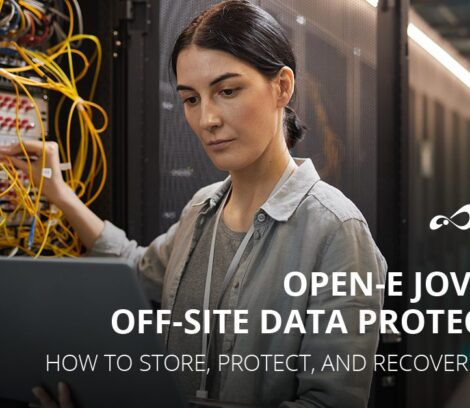 Open-E JovianDSS Off-Site Data Protection Female Data Administrator setting up the server