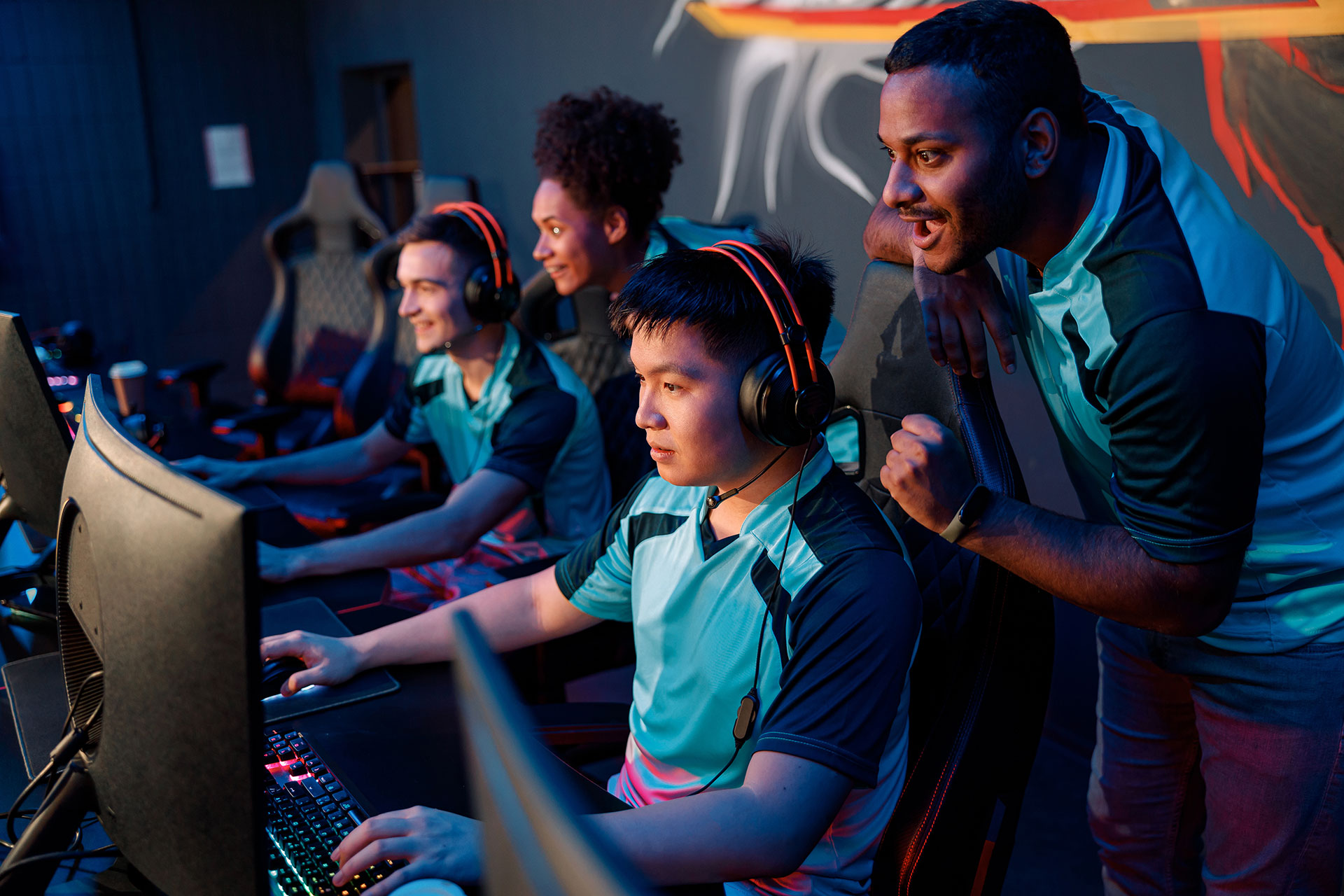 People playing esport match